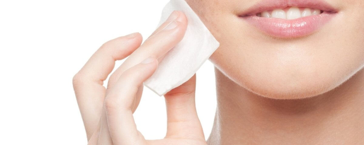 Cómo desmaquillar el rostro correctamente